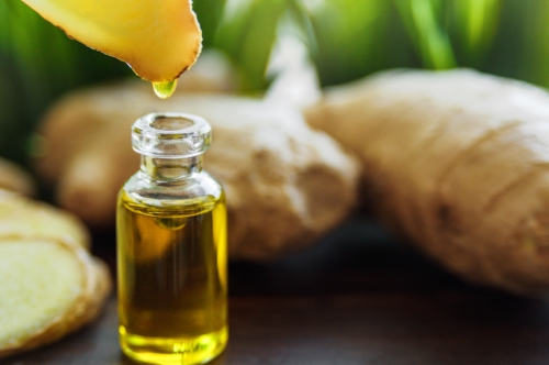 Best Essential Oils for Sleep: 7 Natural Ways to Beat Insomnia