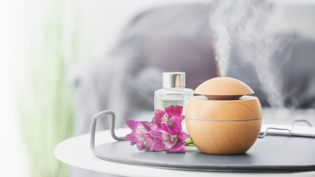Aroma Diffuser: Benefits, Types & How To Use For Relaxation