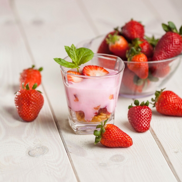 STRAWBERRY YOGURT